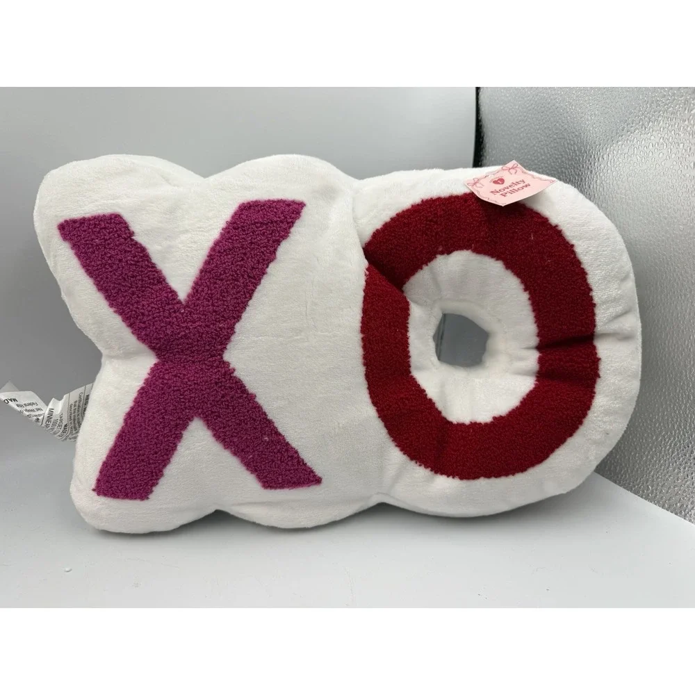 Target Bullseye's Playground Valentine's Day XO Pillow 16